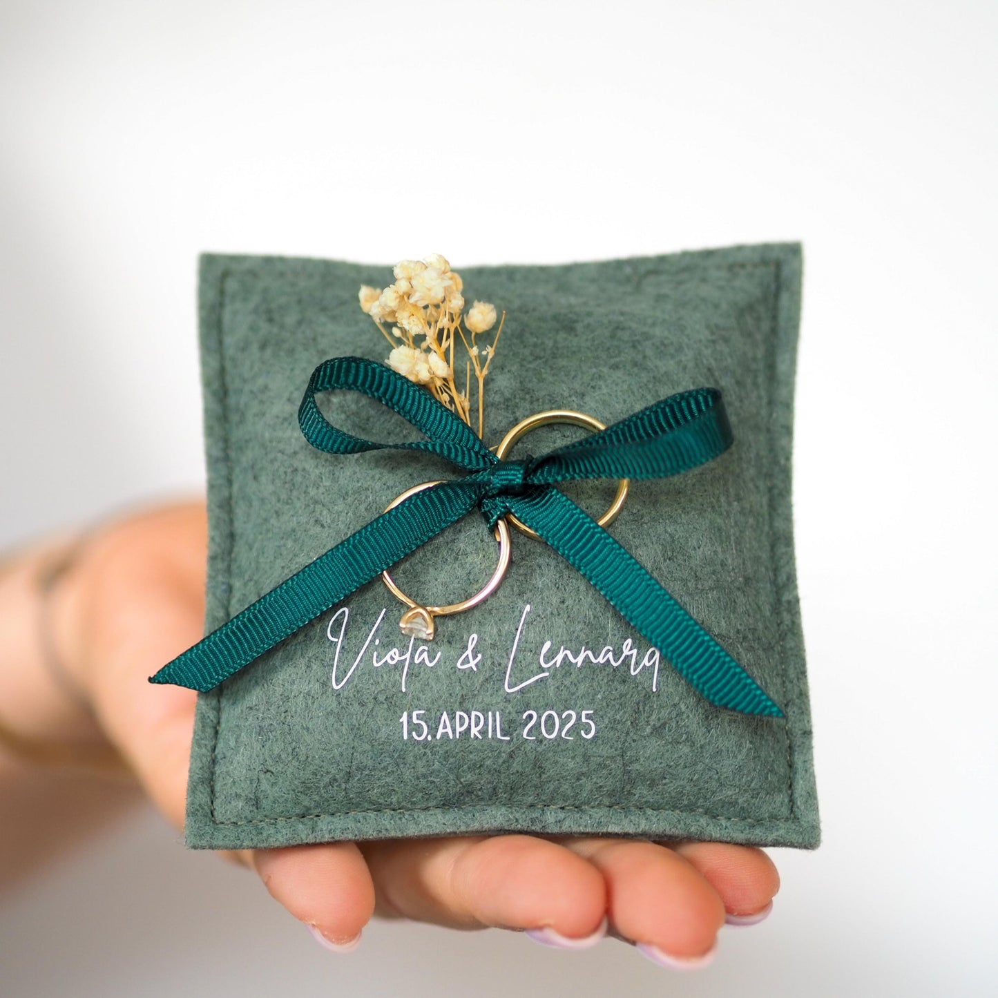 Personalisierbares Ringkissen | Elegant und Zeitlos für Eure Hochzeit