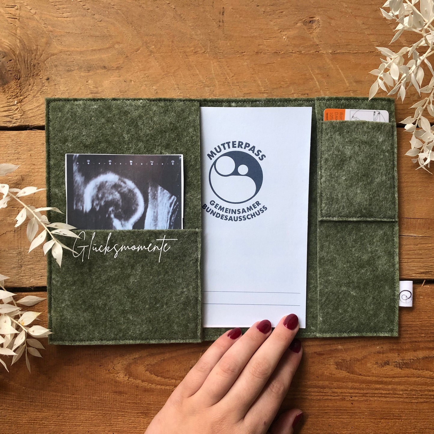 Mutterpasshülle aus Filz | Bauchgefühl | Mutterpassumschlag | Geschenk für werdende Mütter