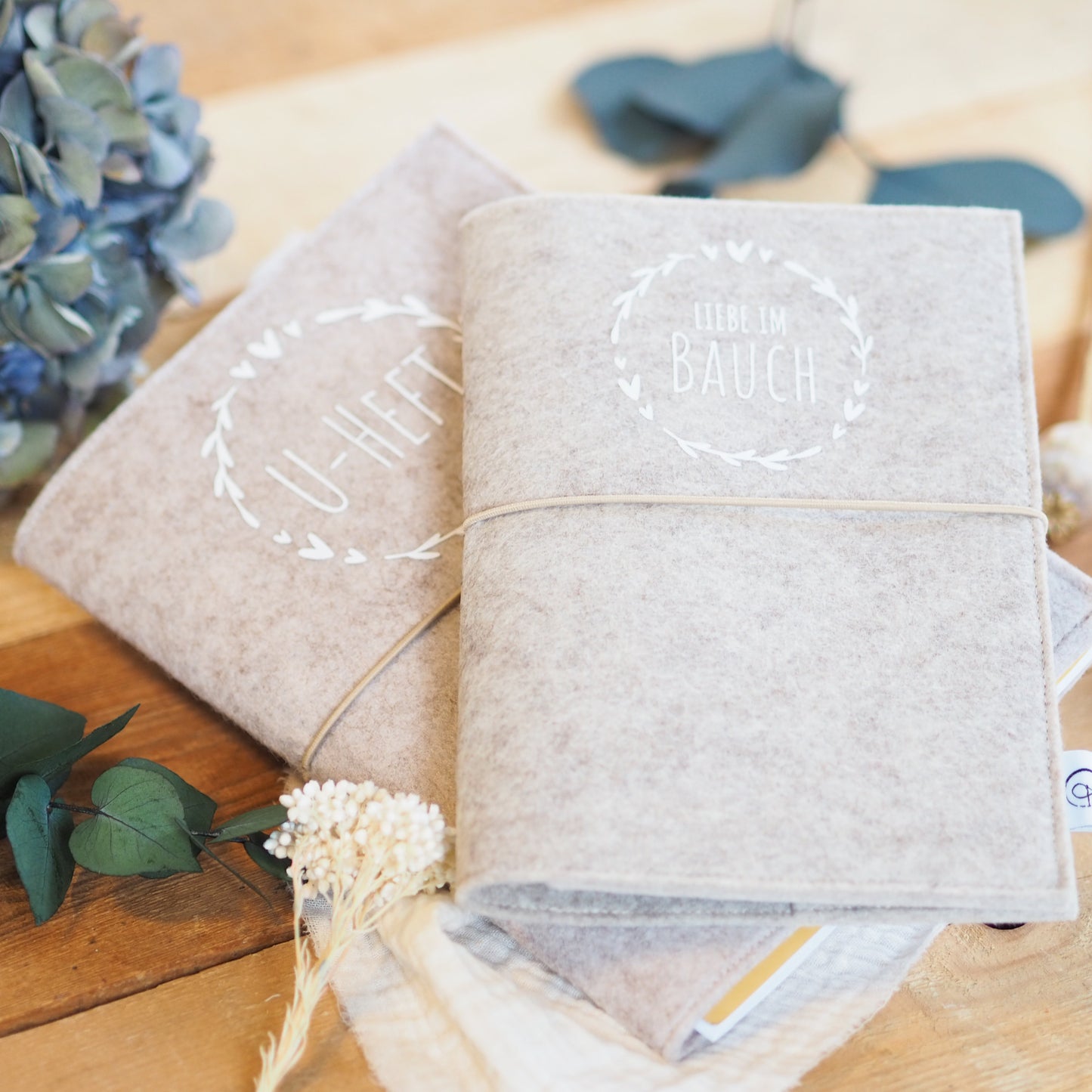 U-Heft-Hülle | Beige | personalisierbar | Wunderschönes Geschenk zur Geburt