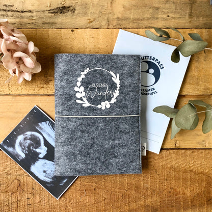 Mutterpasshülle aus Filz | Kleines Wunder | Mutterpassumschlag | Geschenk für werdende Mütter