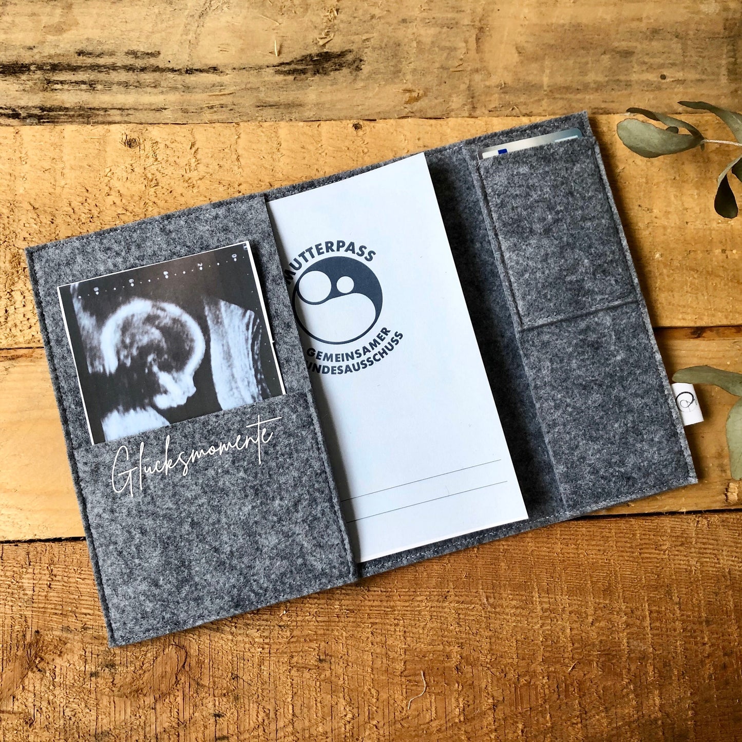 Mutterpasshülle aus Filz | Kleines Wunder | Mutterpassumschlag | Geschenk für werdende Mütter