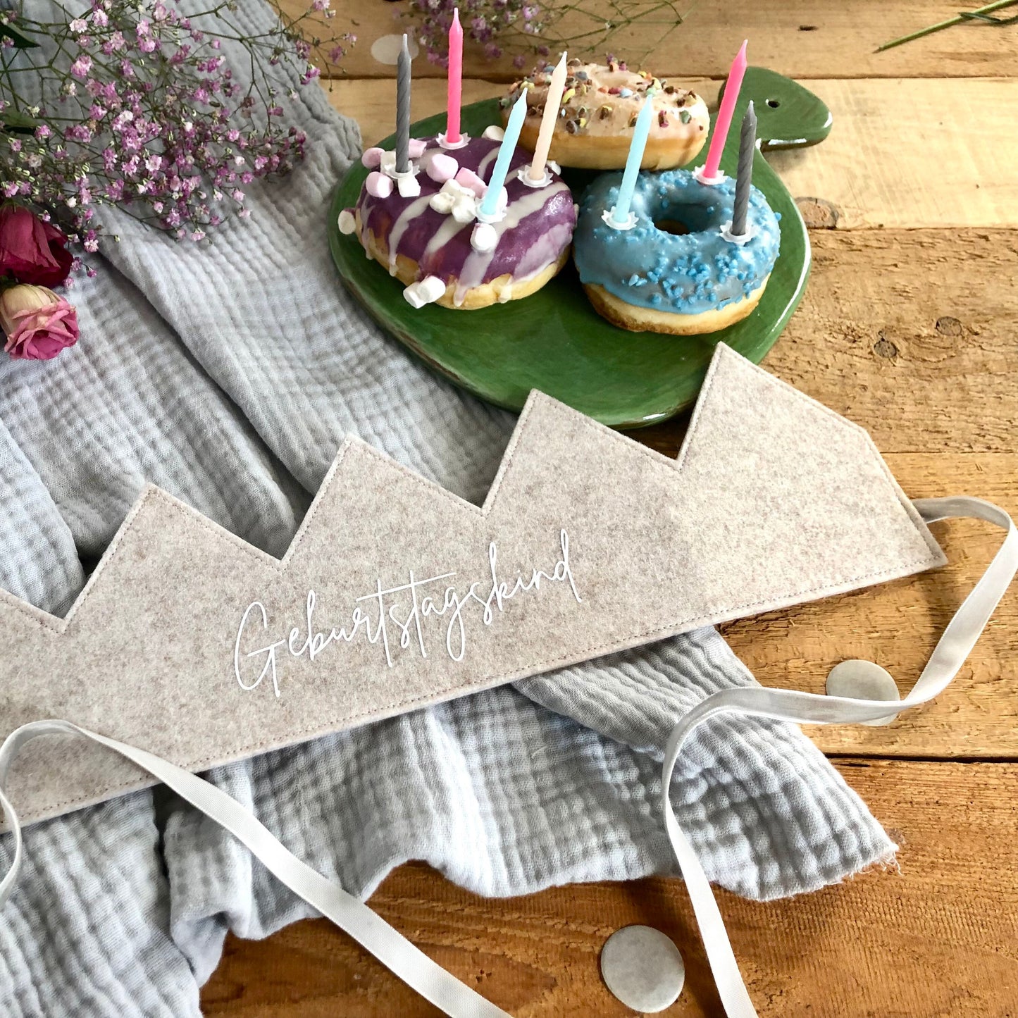 Beige Geburtstagskrone aus Filz | Geburtstagskind | Schönes Accessoire für den Kindergeburtstag