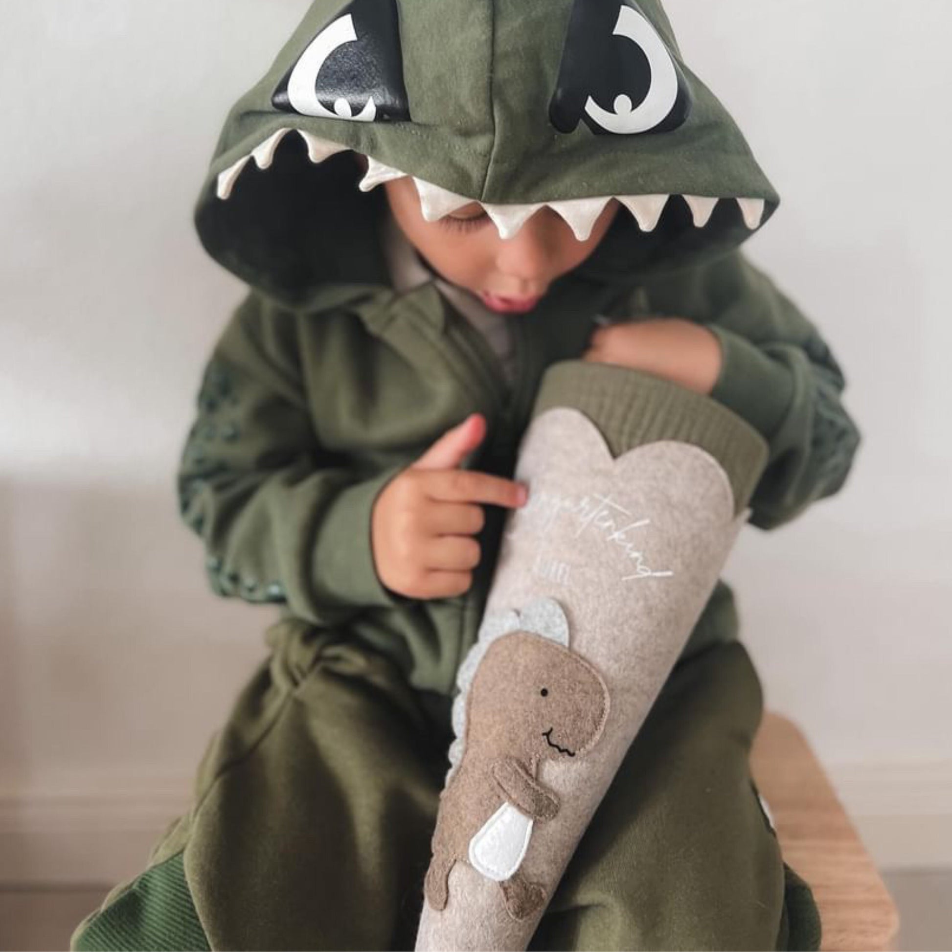 Kita-Tüte "Kleiner Dino" | Mini Schultüte aus Filz